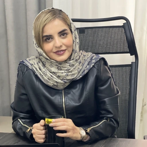مریم سادات لاجوردی نیا